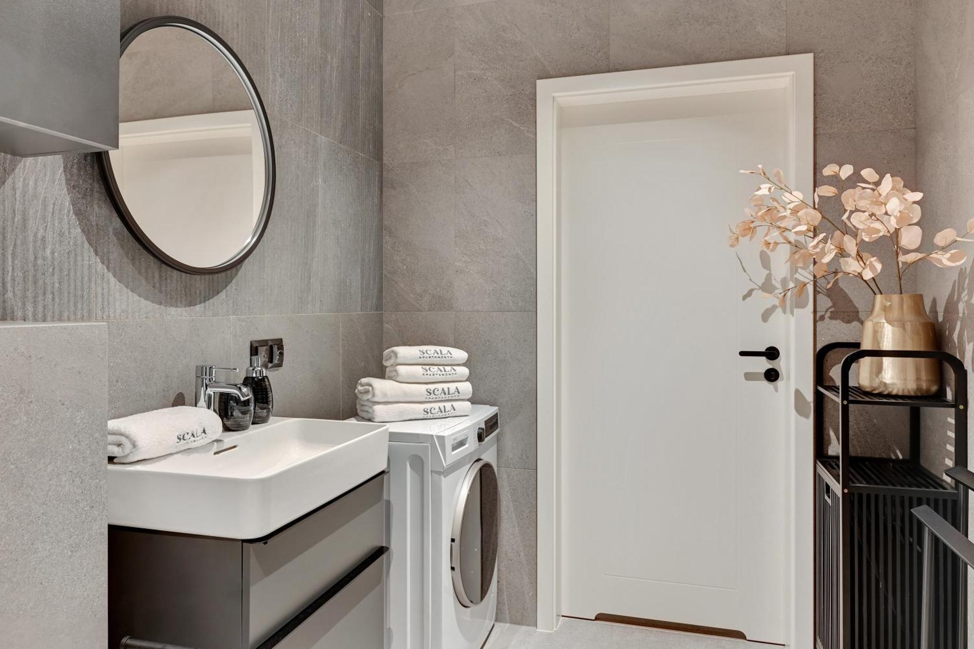 Scala City Center Premium Apartments With Parking By Lion Apartments Γκντανσκ Εξωτερικό φωτογραφία