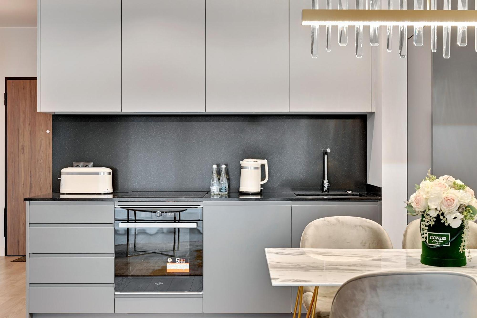 Scala City Center Premium Apartments With Parking By Lion Apartments Γκντανσκ Εξωτερικό φωτογραφία